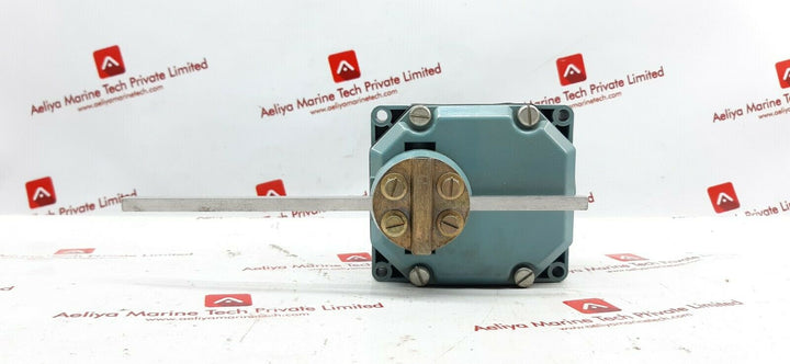 Telemecanique xcr limit switch