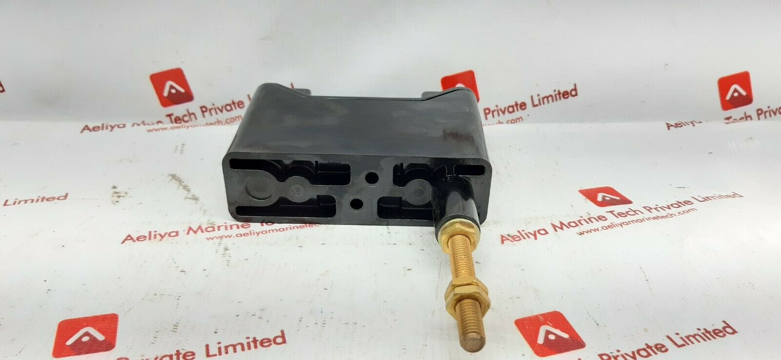 Red spot rs63 fuse holder