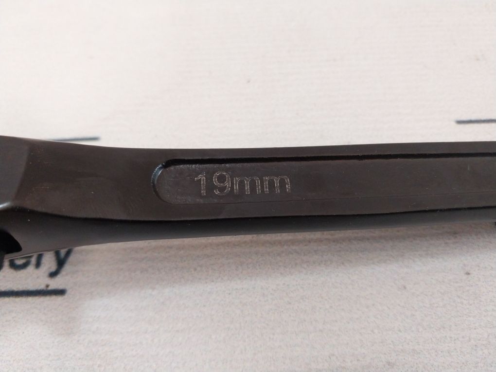 17-19 High Grade Multi-purpose Ratchet Wrench