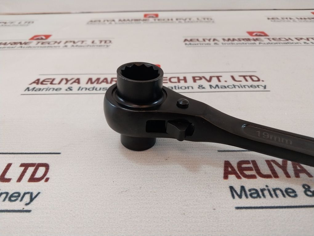 17-19 High Grade Multi-purpose Ratchet Wrench