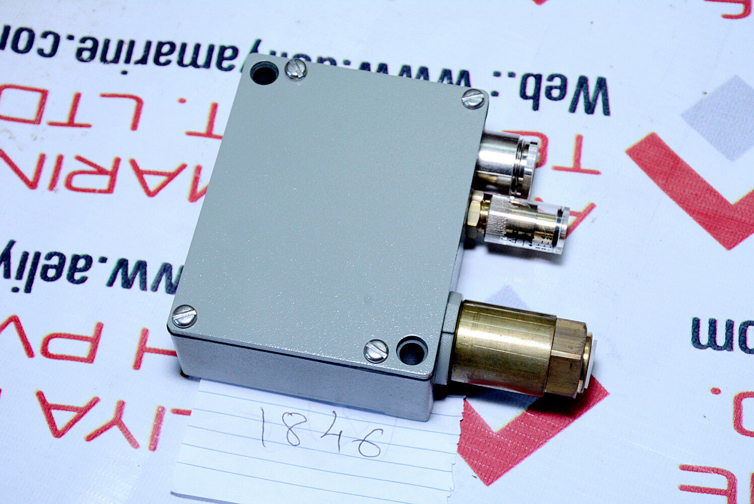 TRAFAG 907 2381 907 PRESSURE SWITCH