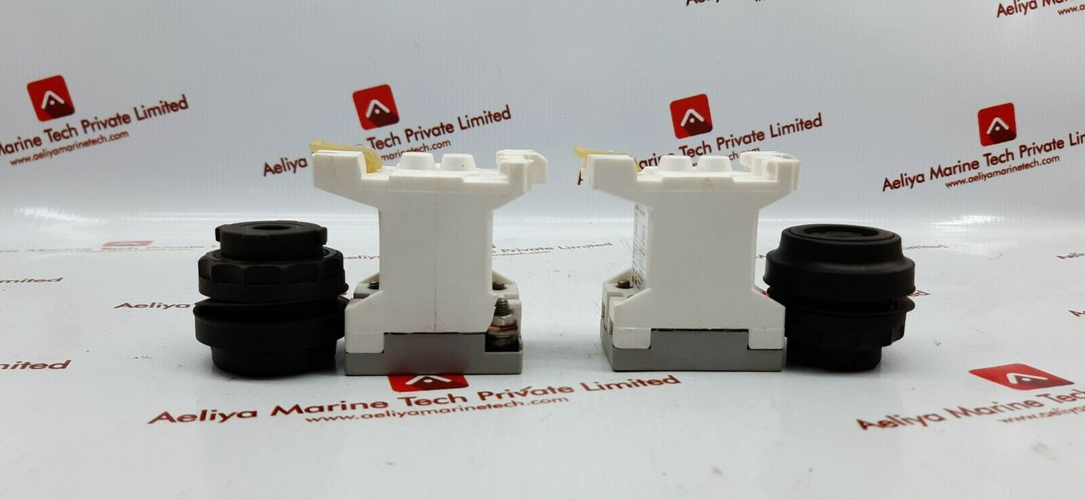 Ceag crouse-hinds ghg4171101r0002 pressure button