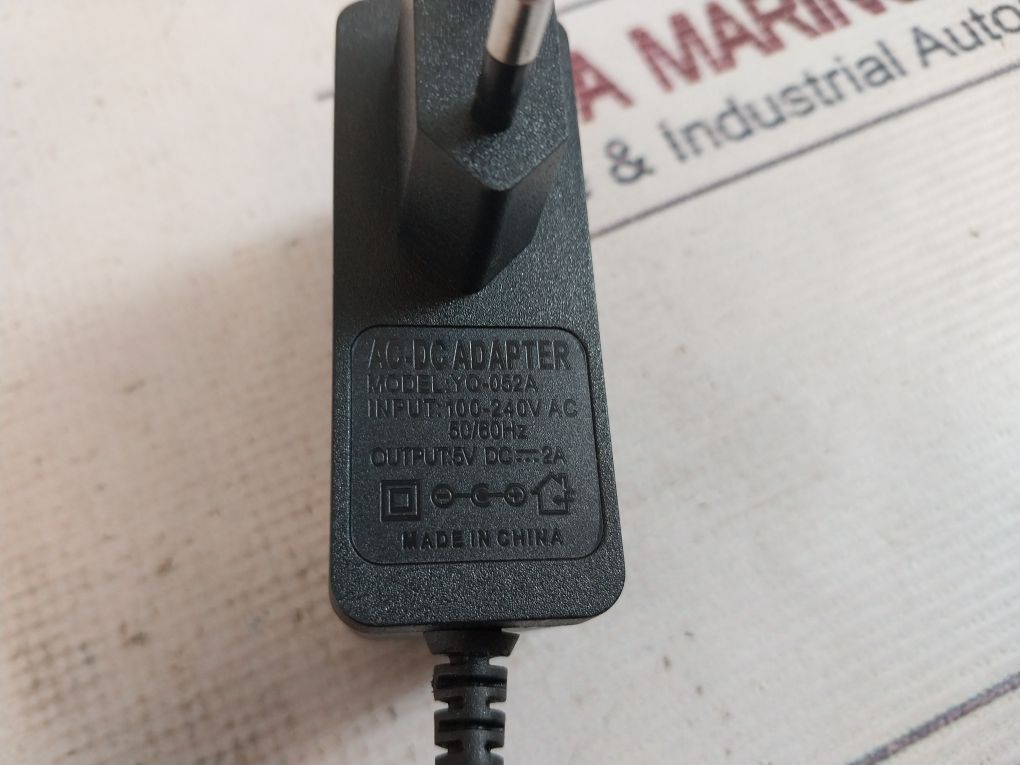 1X2 Hdmi Splitter With Ac-dc Adapter Yq-052A 100-240V Ac