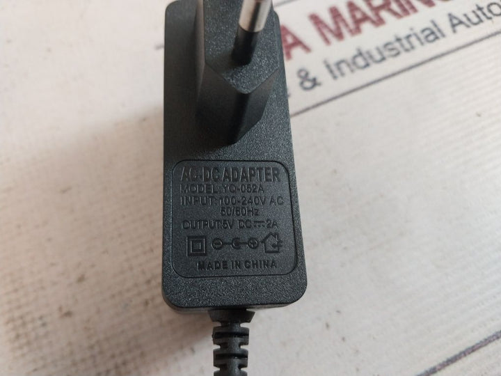 1X2 Hdmi Splitter With Ac-dc Adapter Yq-052A 100-240V Ac