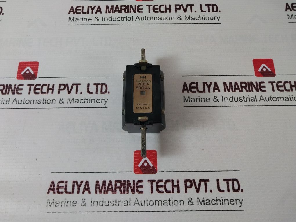 Lot Of 3x 200A 500V~