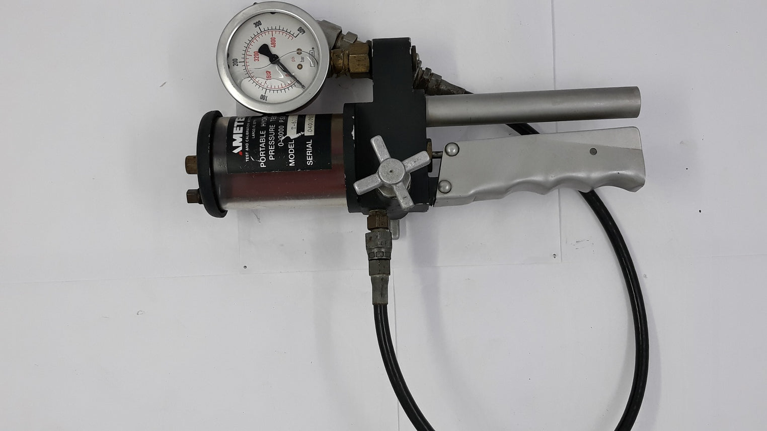 Ametek t-620 portable hydraulic pressure test 0-3000 p.s.i.
