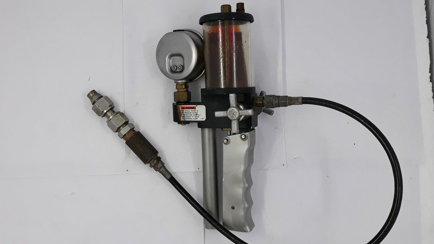 Ametek t-620 portable hydraulic pressure test 0-3000 p.s.i.