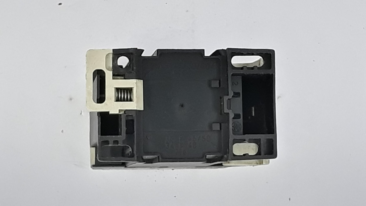 Telemecanique la4 dc1u control relay 24v