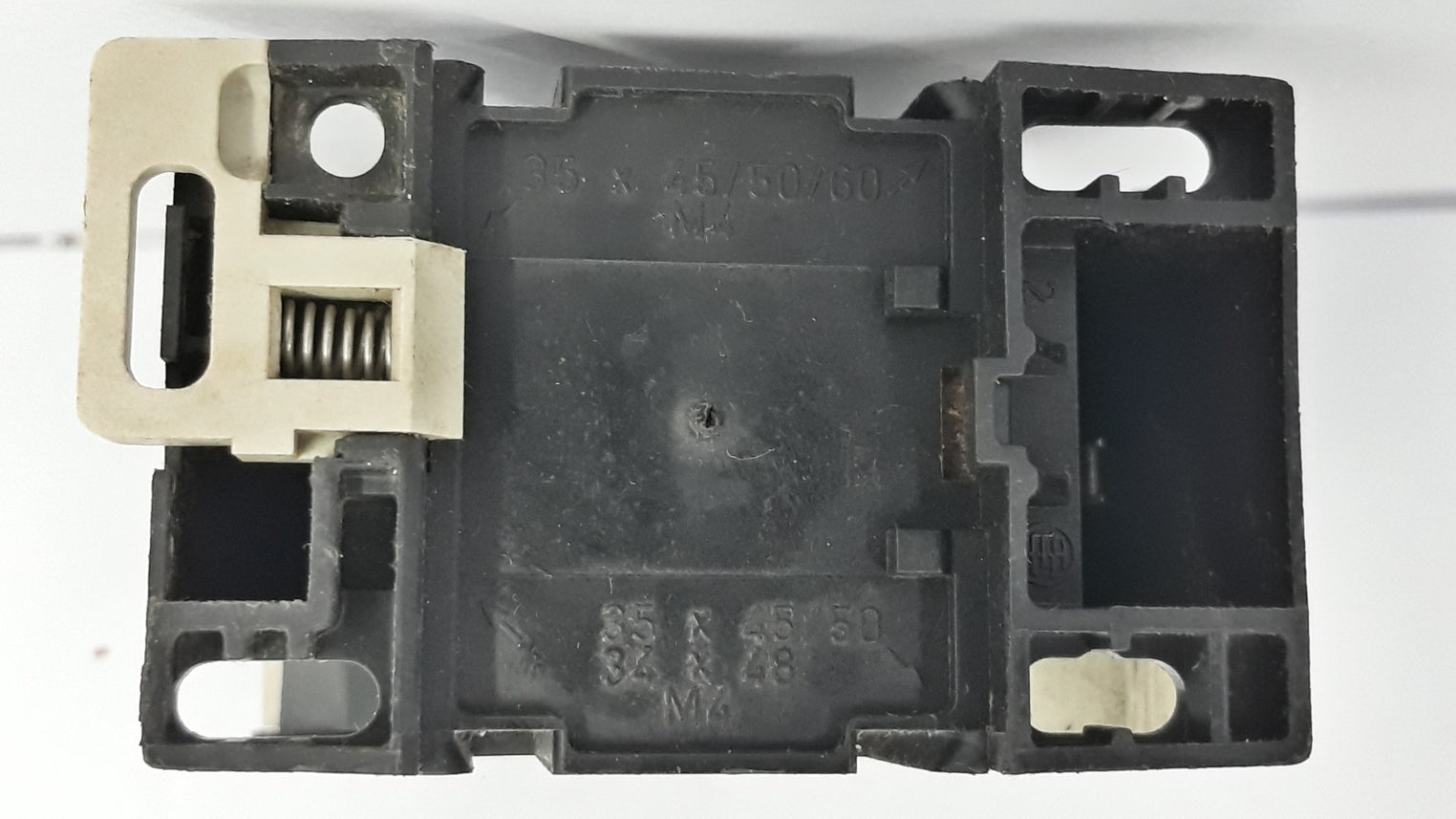 Telemecanique la4 dc1u control relay 24v