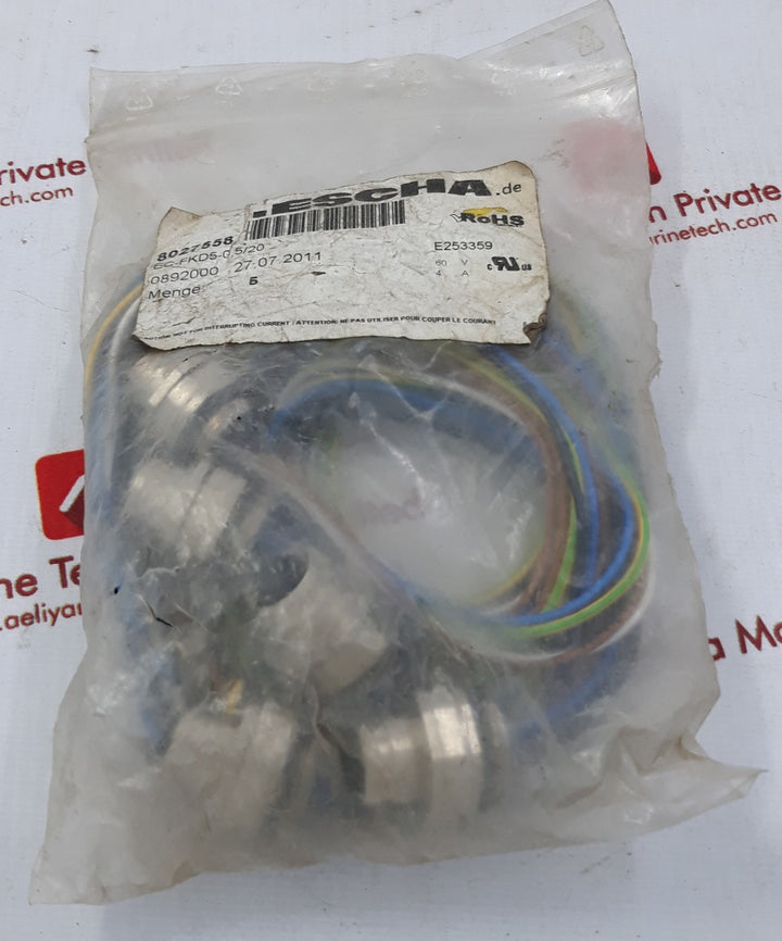 Lot Of 5X Escha 8027558 Ec-fkd5-0,5/20 Round Male Flange Connector