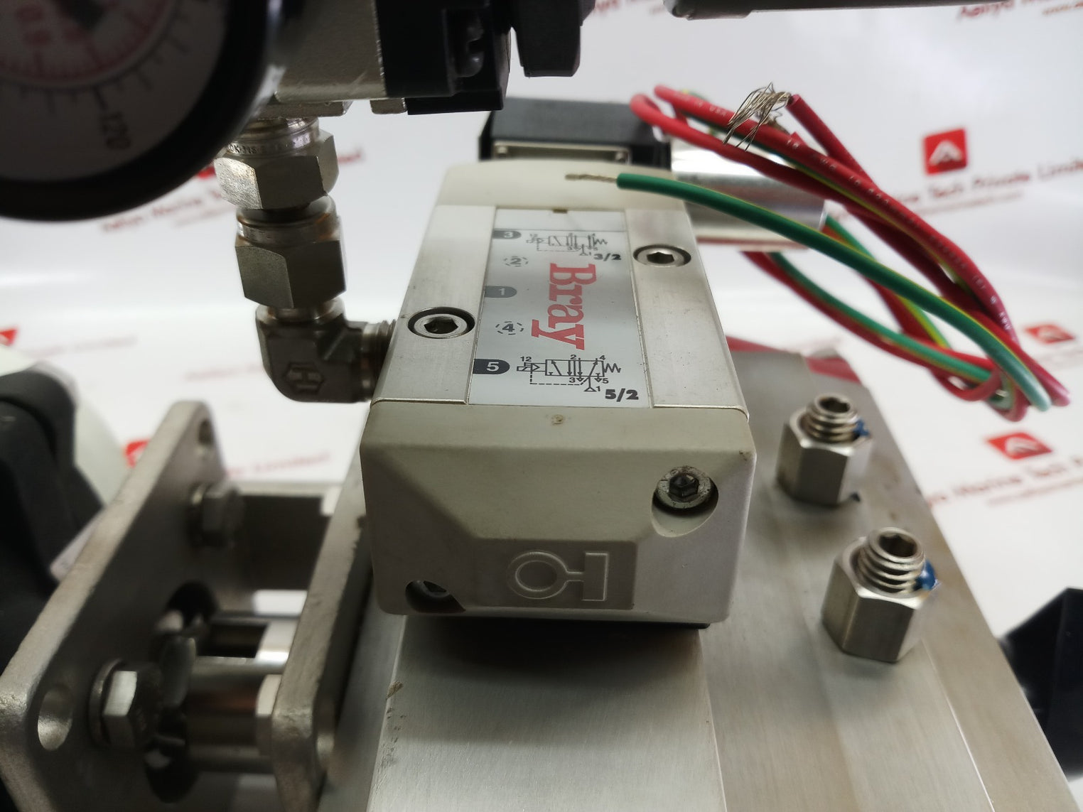 Bray Controls 92-0830-11300-532 And 551000-74603533 Filter Regulator