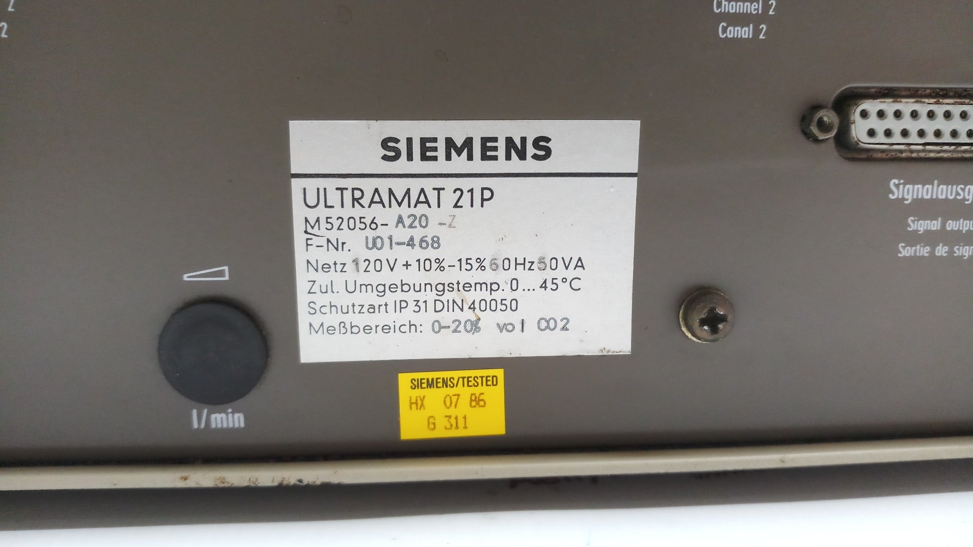 Siemens M52056-a20-z Ultramat 21P Gas Analyzer