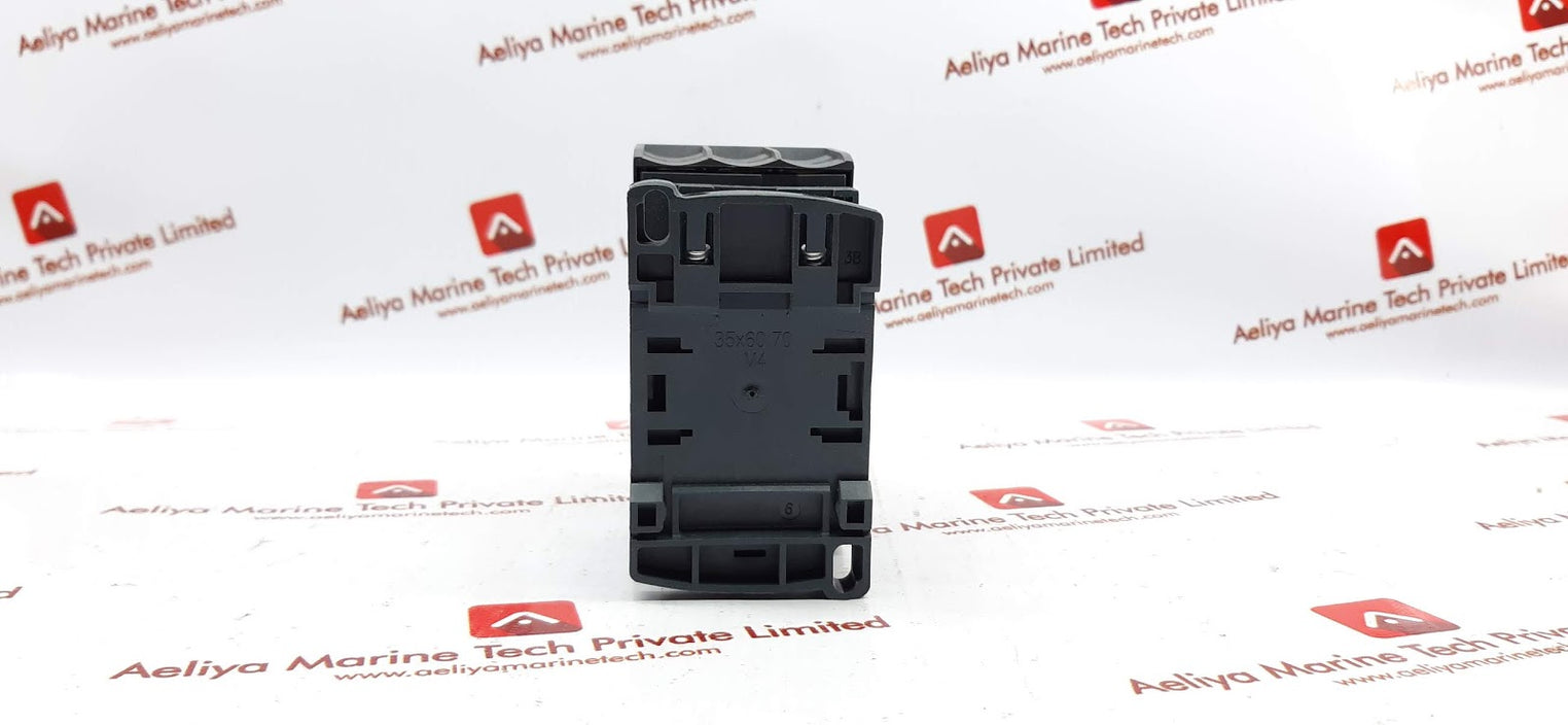 SCHNEIDER TELEMECANIQUE LC1D32 CONTACTOR 50/60HZ