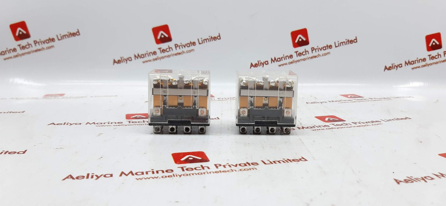 OMRON LY4 RELAY 10A 24VDC BOTTOM VIEW