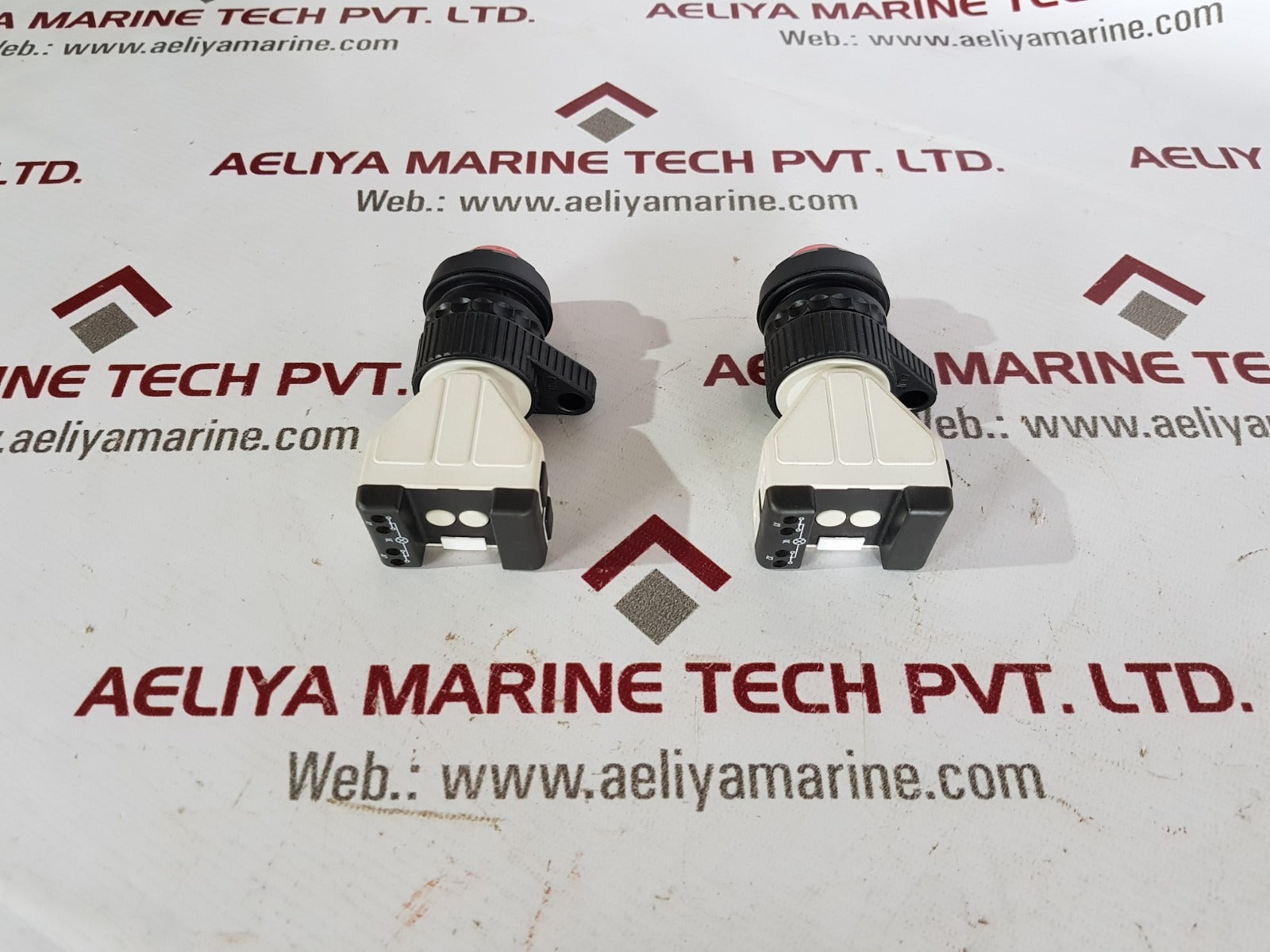 A.t.x 98211 typ aux
