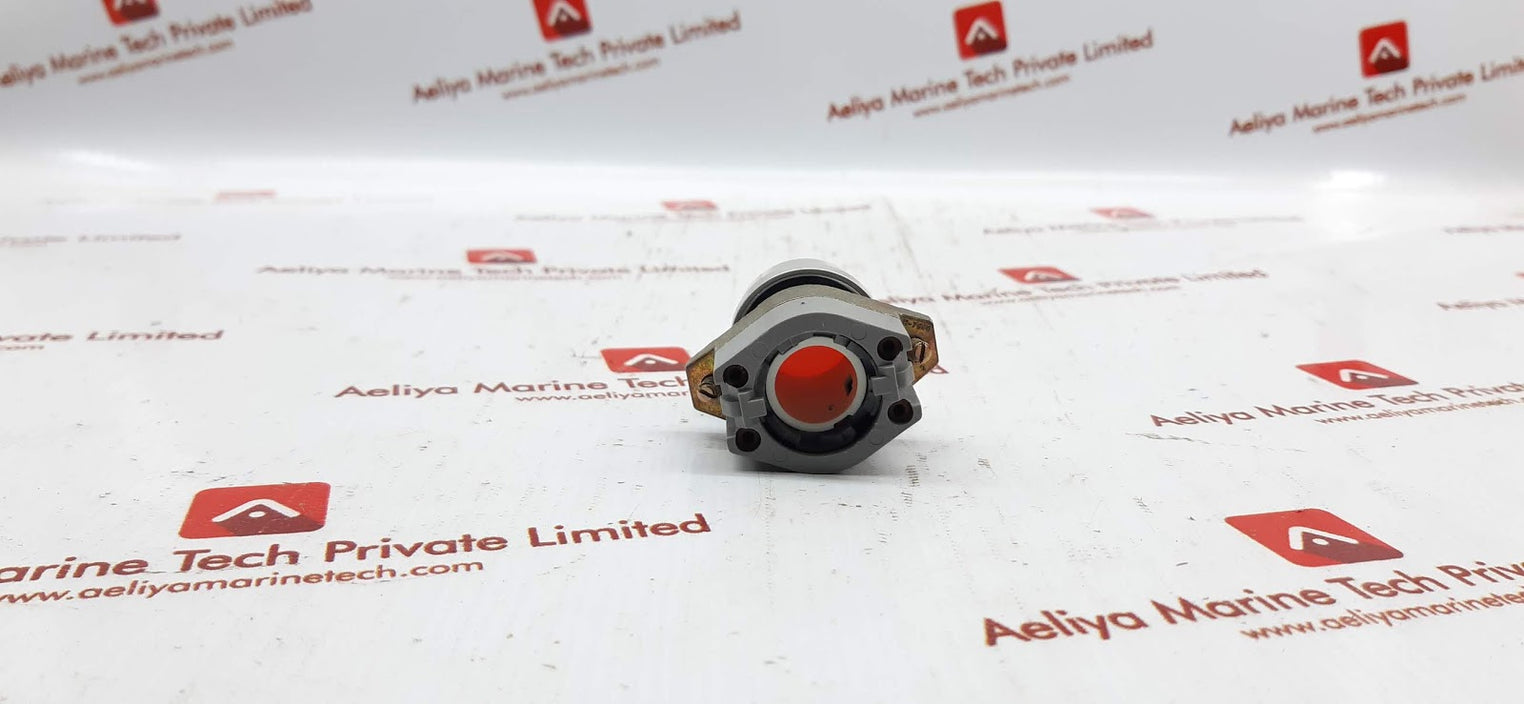 RED PUSH BUTTON 704 0122