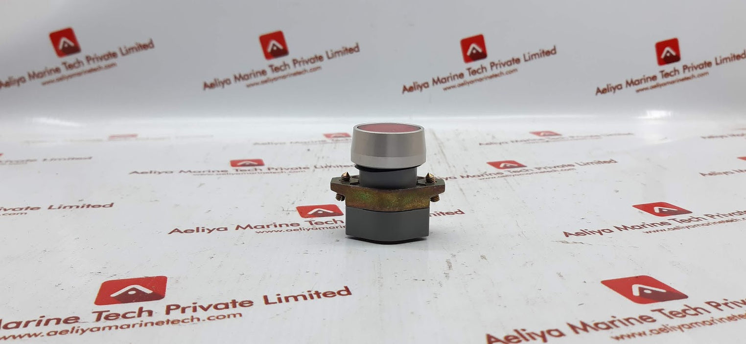 RED PUSH BUTTON 704 0122