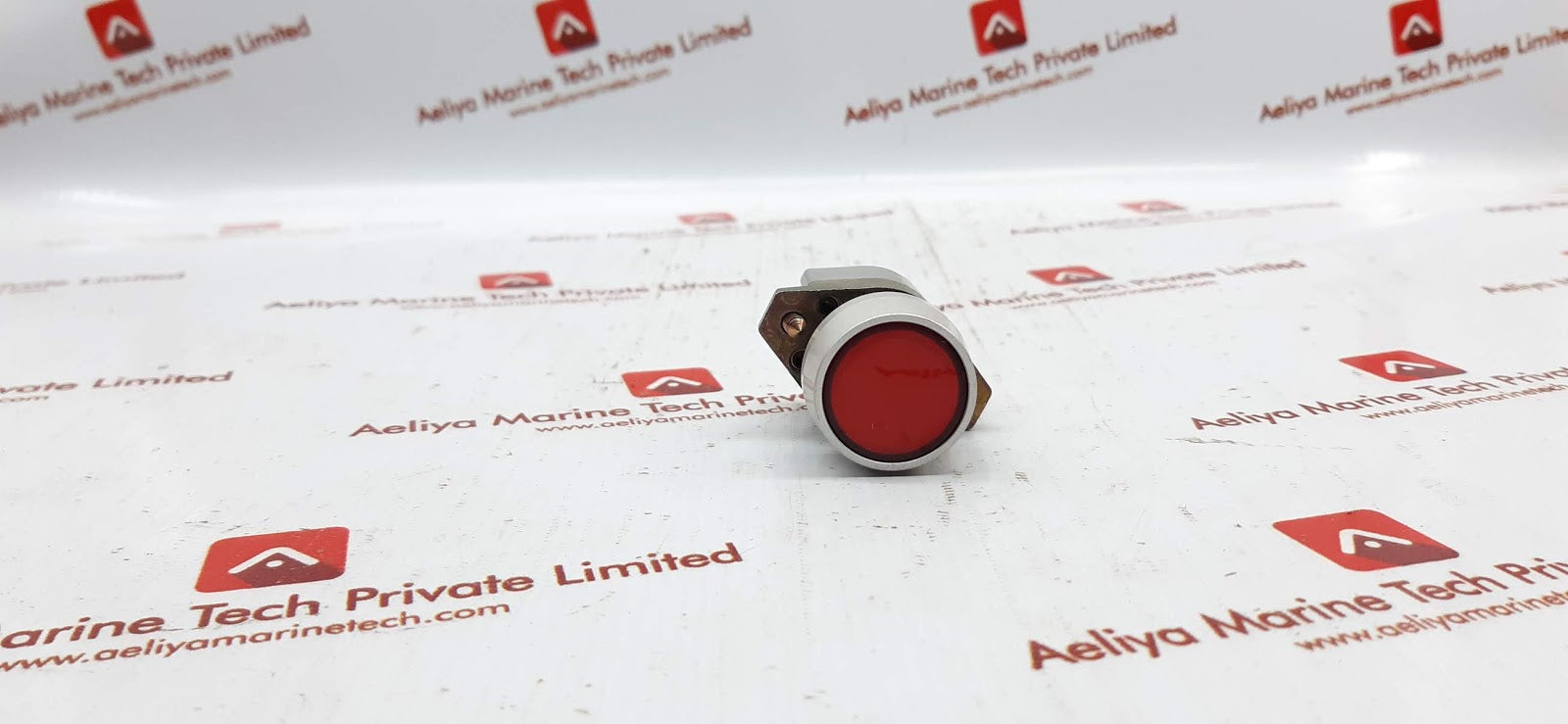 RED PUSH BUTTON 704 0122