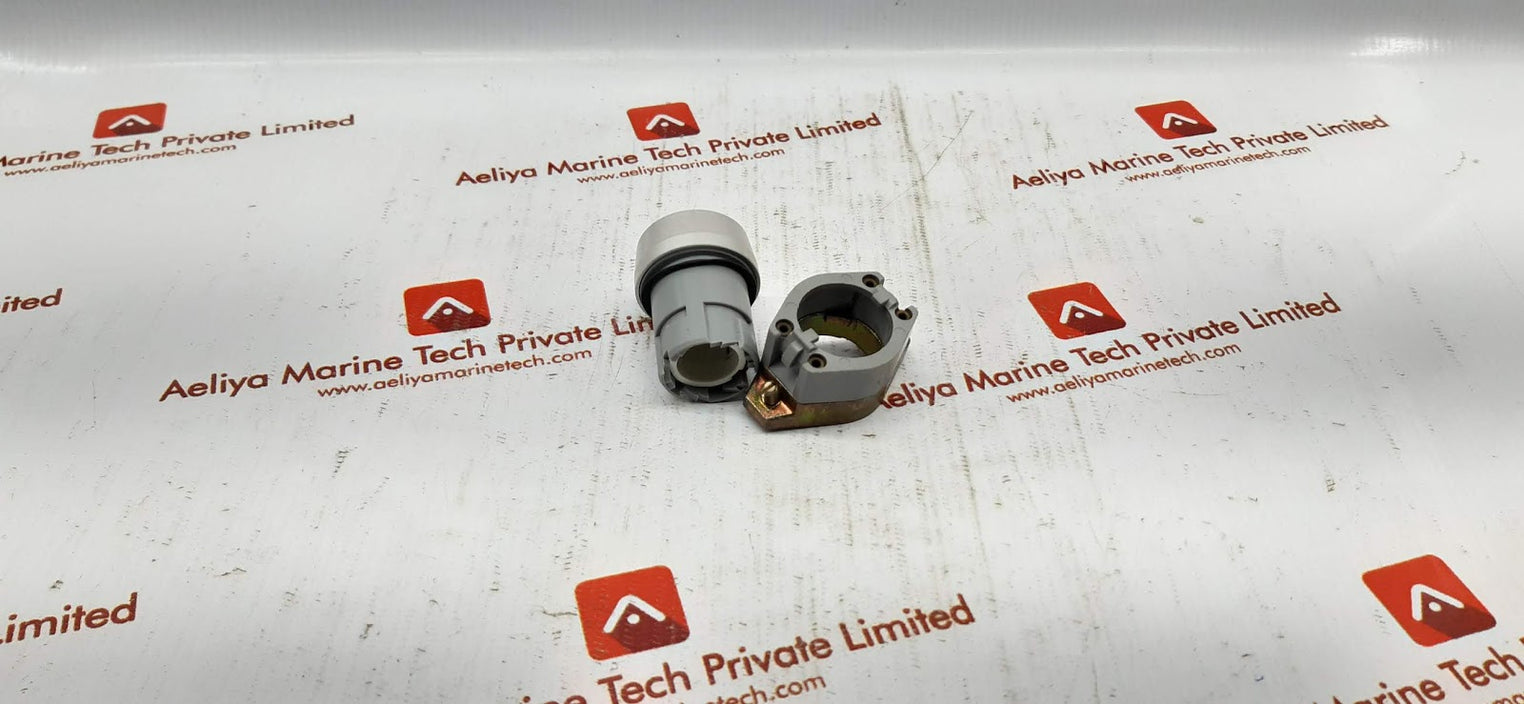 BLACK PUSH BUTTON 704 0120