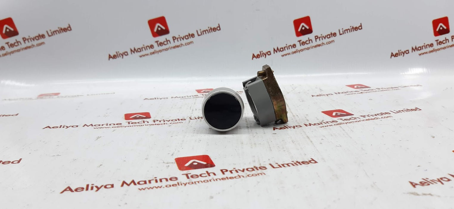 BLACK PUSH BUTTON 704 0120