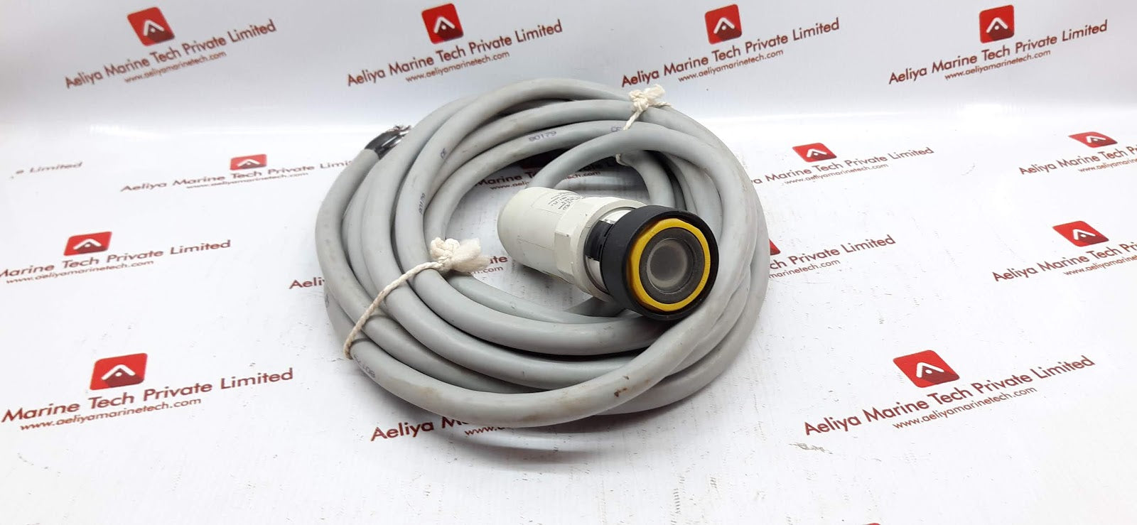Stahl 8018-22 indication yellow light