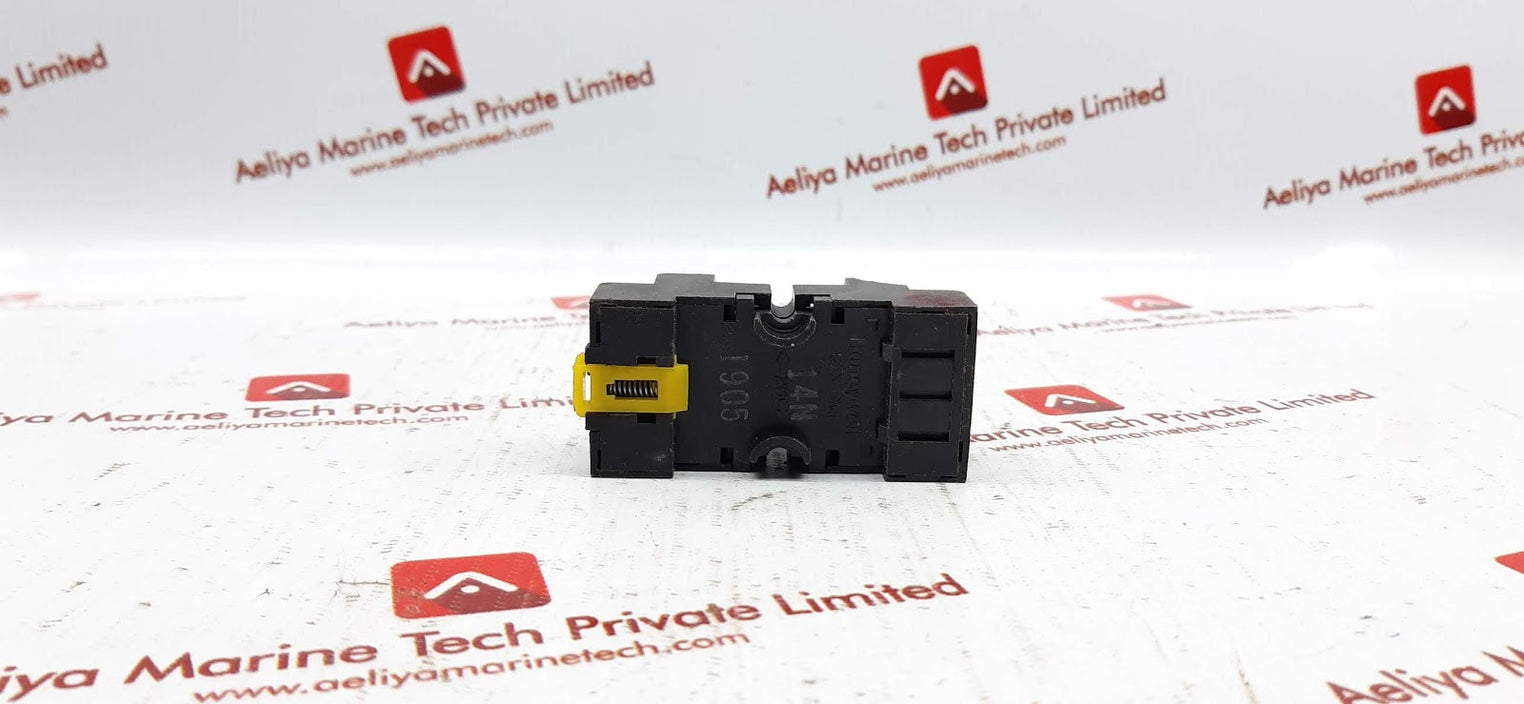 HONEYWELL SZX-SMF RELAY SOCKET