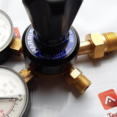 Harris 801 oxygen regulator- dual gauges