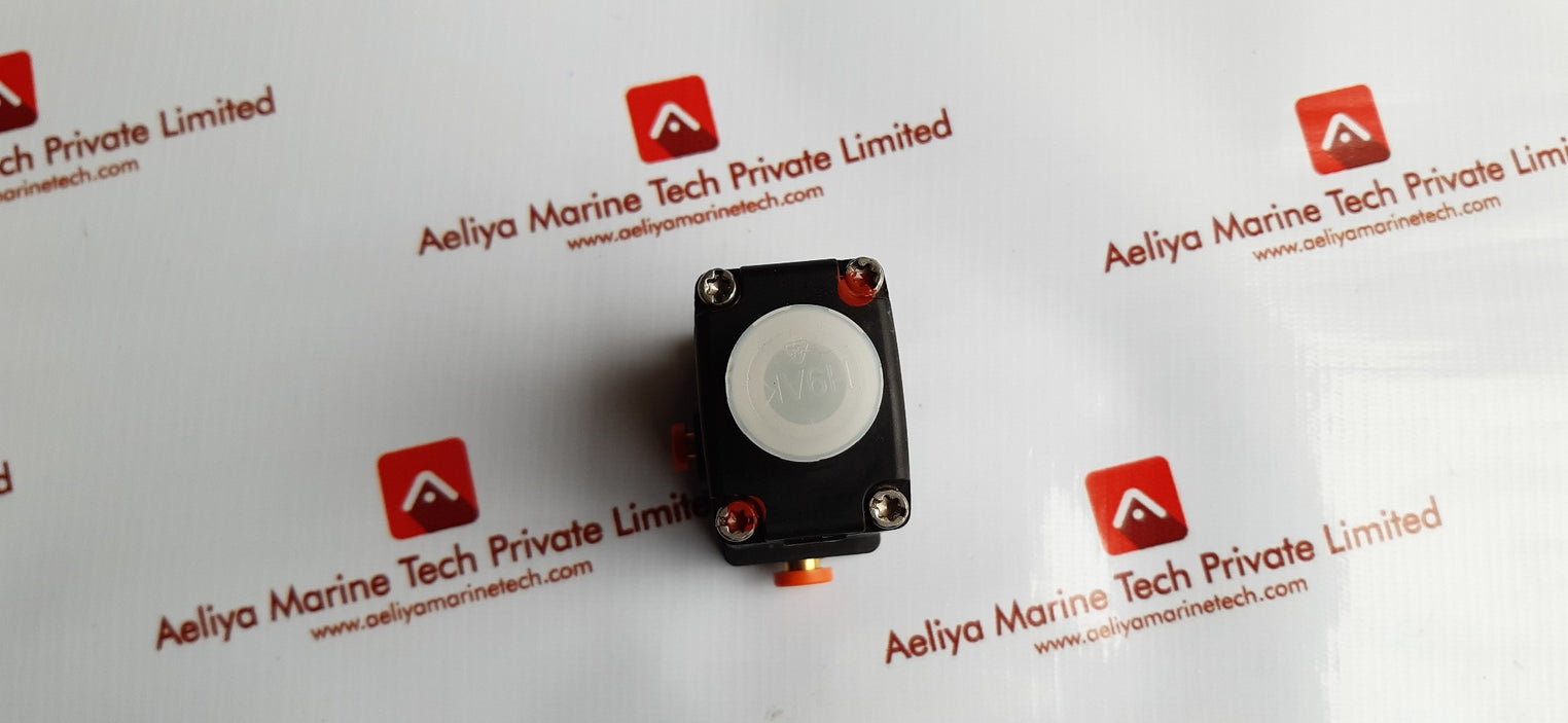 Burkert 5330 c 7/64 fkm p5 solenoid valve