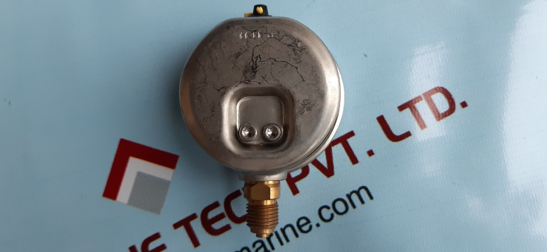 Wika 213.53.63 pressure gauge 4kg/cm2 & psi
