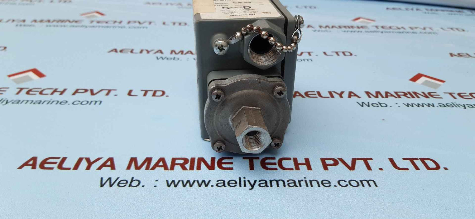 Square D 9012 Gaw-4 Pressure Switch Series:C, 9012Gaw4Q1 (1.5-75 Psig 1-5.3Bar)