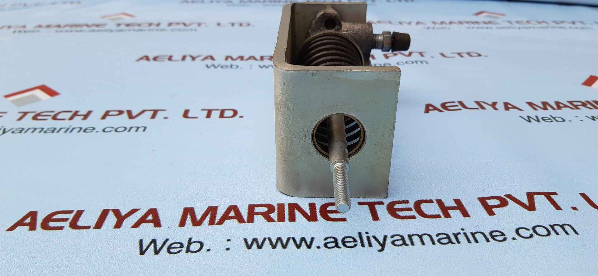 Cylinder 510414714 throttle slave