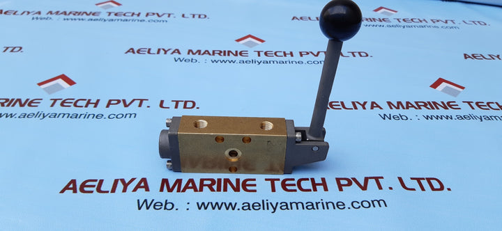 Brass valve 4 way 3 position hand ball control valve