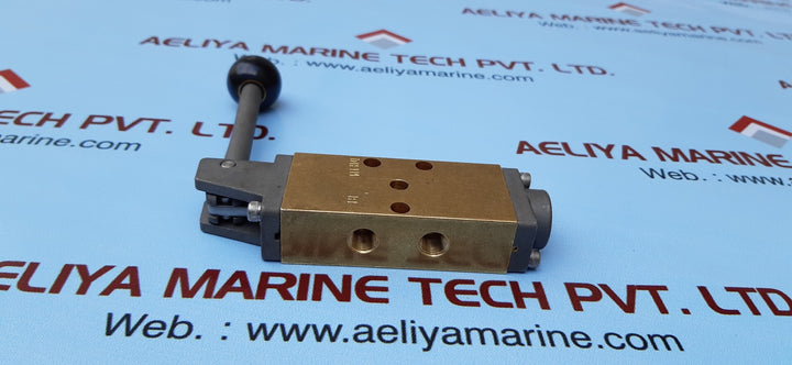 Brass valve 4 way 3 position hand ball control valve