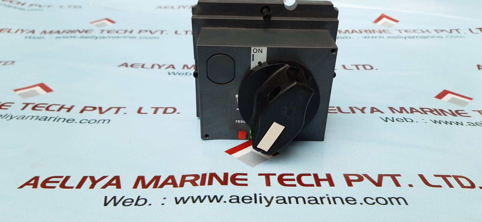 Circuit breaker accessory