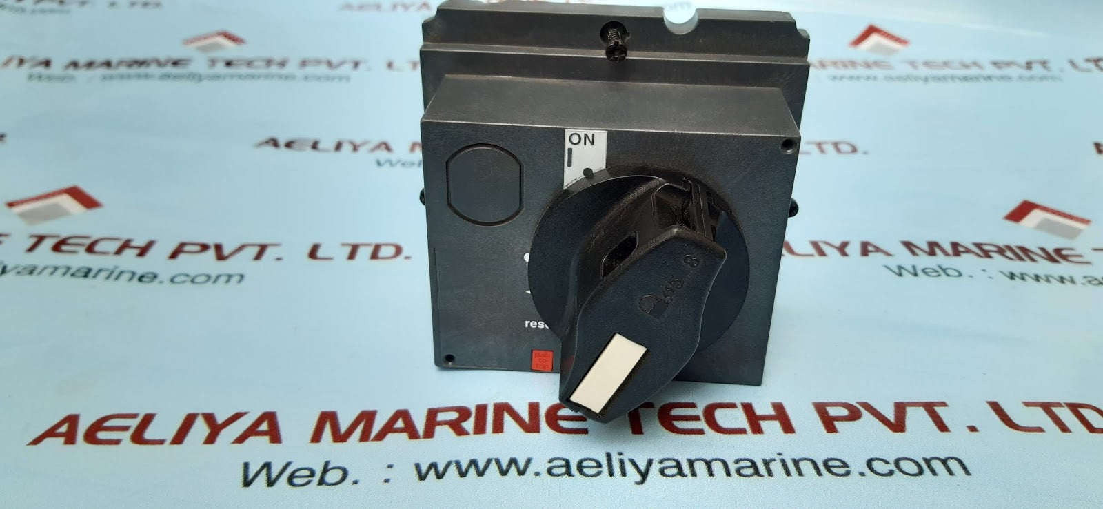 Circuit breaker accessory