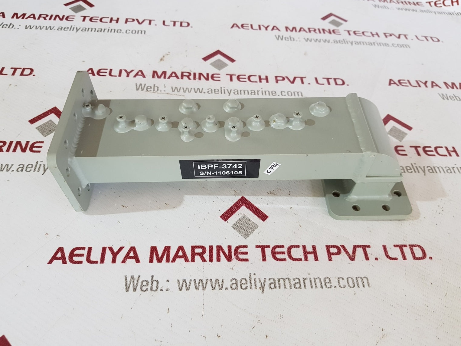 Microwave waveguide elbow