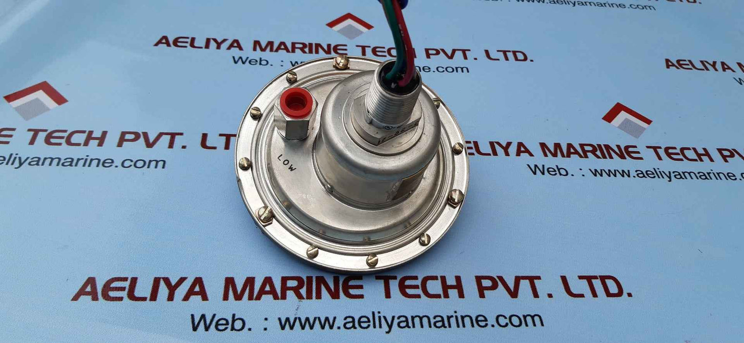 Custom control sensors 675de1 pressure switch