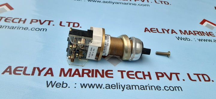 ALLEN-BRADLEY 800HHP2KB6AXXX SELECTOR SWITCH SER D