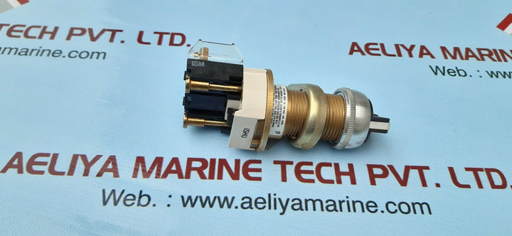 ALLEN-BRADLEY 800HHP2KB6AXXX SELECTOR SWITCH SER D