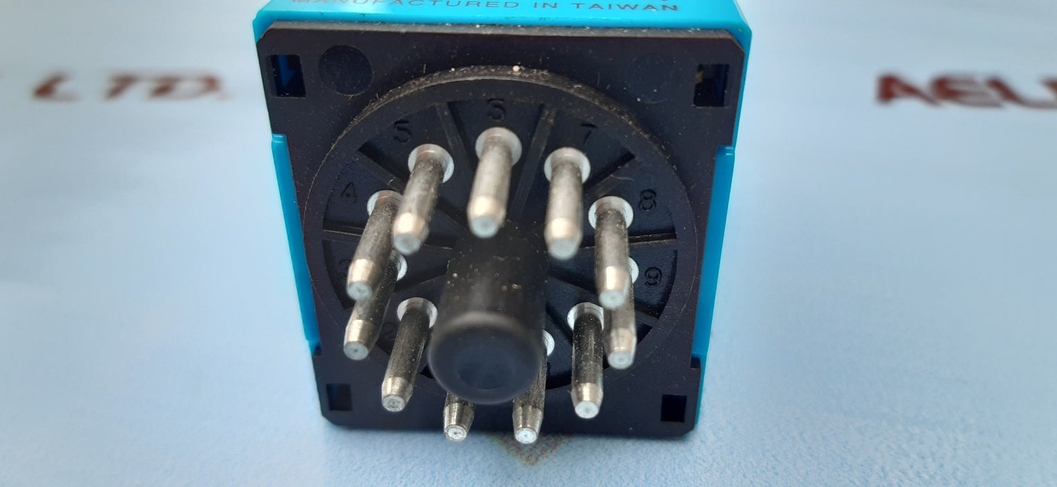 Idec 100 /240vac electronic timer rte-p2af20 