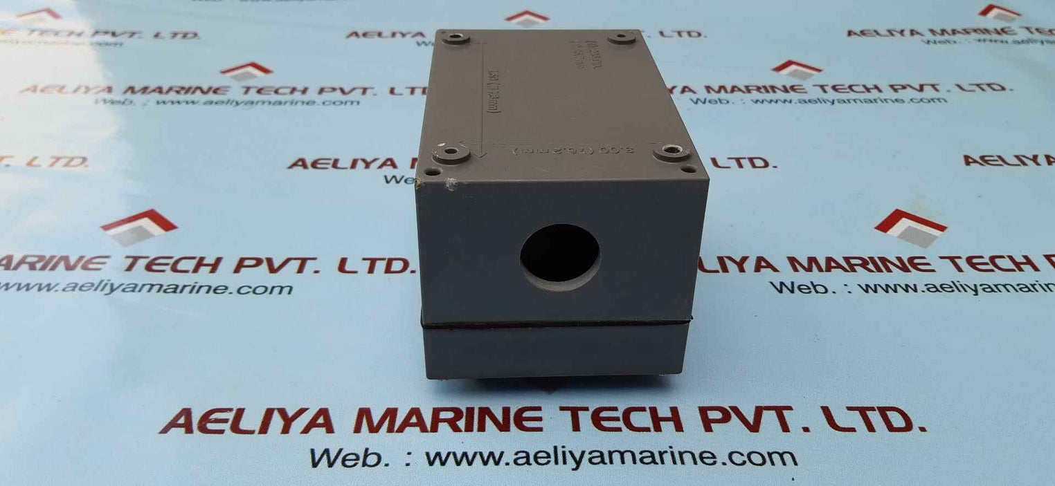 Allen-bradley 800r-2hz4r ser b hole pushbutton enclosure