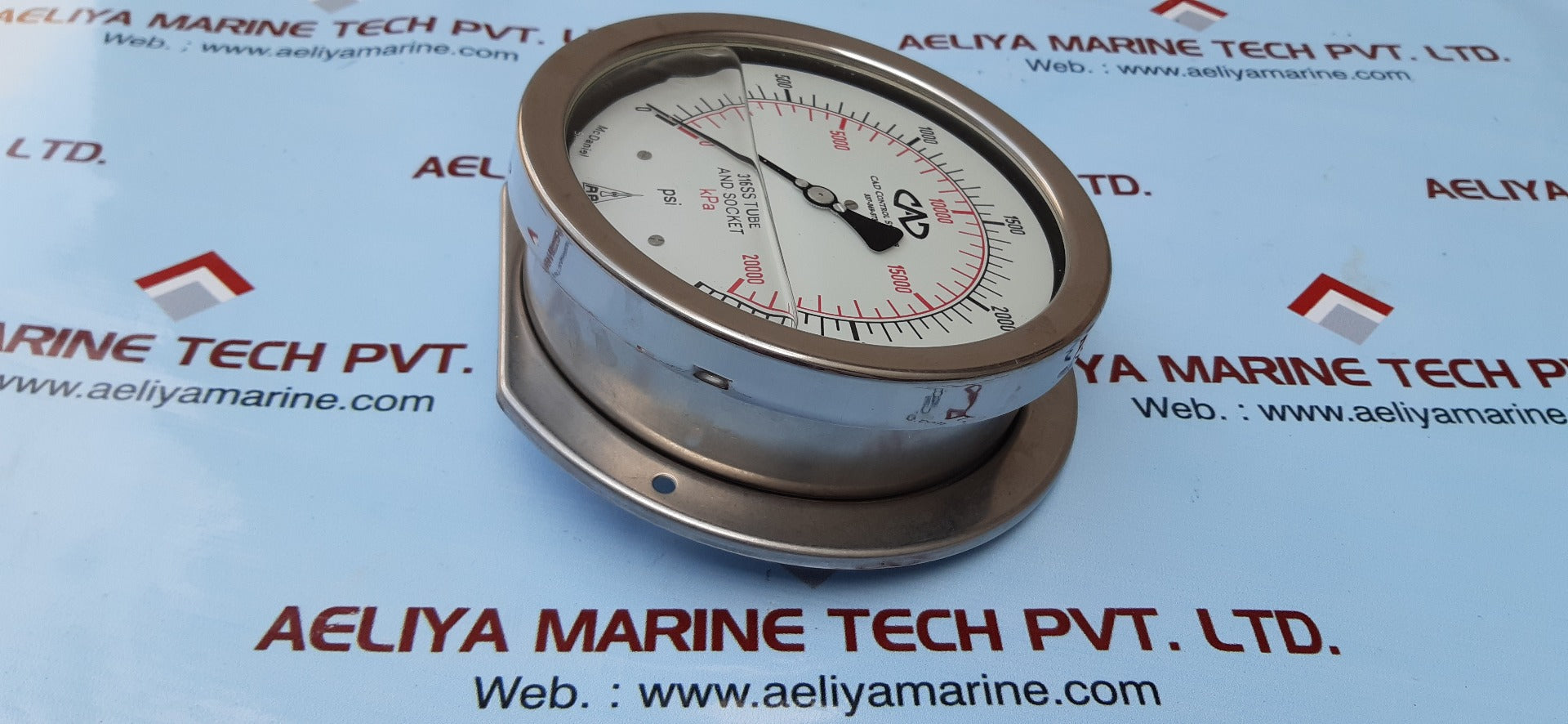 Mc daniel controls pressure gauge 0-3000 psi