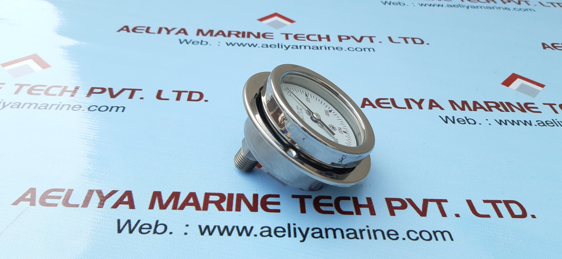 Mc daniel tube and socket 316ss pressure gauge 0-3000 psi