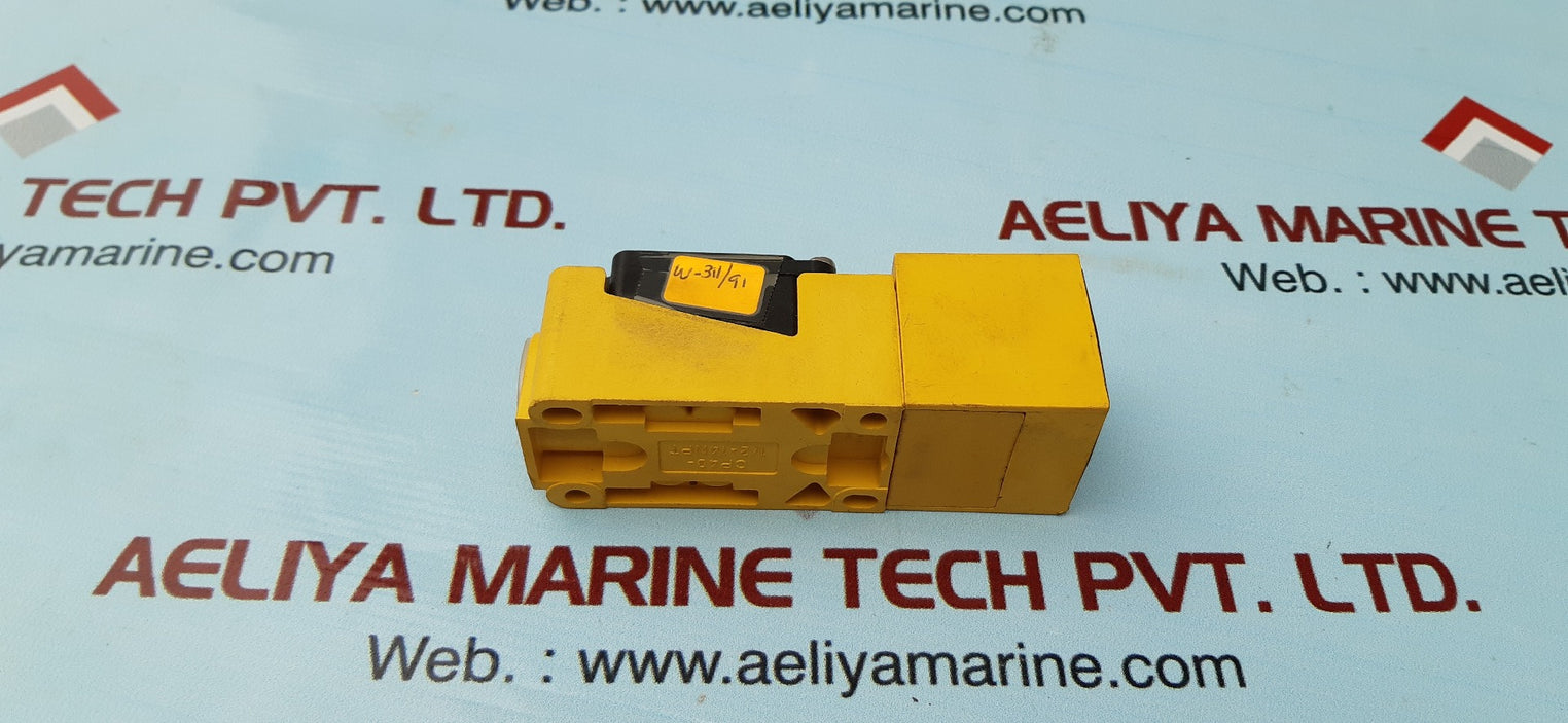 Turck ni20-cp40-vp4x2 proximity switch 10-65 vdc