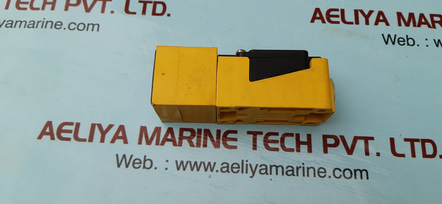 Turck ni20-cp40-vp4x2 proximity switch 10-65 vdc