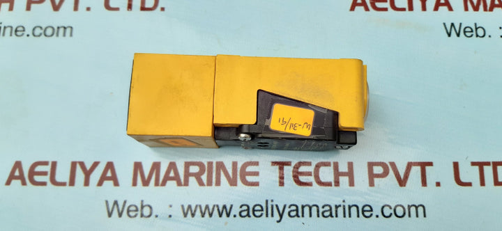 Turck ni20-cp40-vp4x2 proximity switch 10-65 vdc