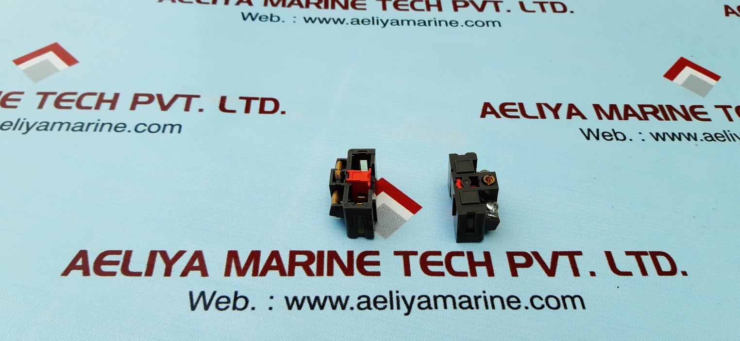 Lot of 6x Idec bs001e contact block