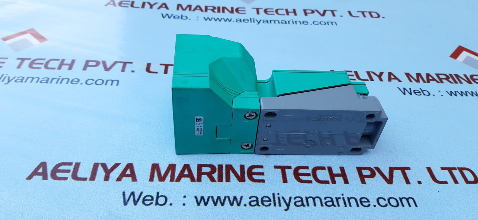 Pepperl+fuchs nj40+u4+n proximity sensor switch 106693