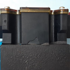 Eaton vickers dg4v-3s-2a-m-fw-h5-60 solenoid valve 24vdc 30w