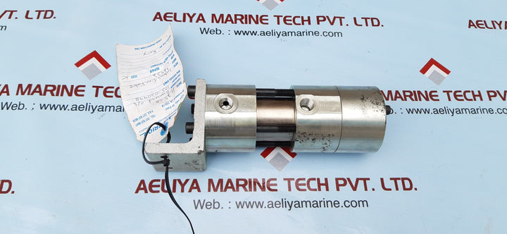 Integrated hydraulics 1t162w6s pressure intensifier